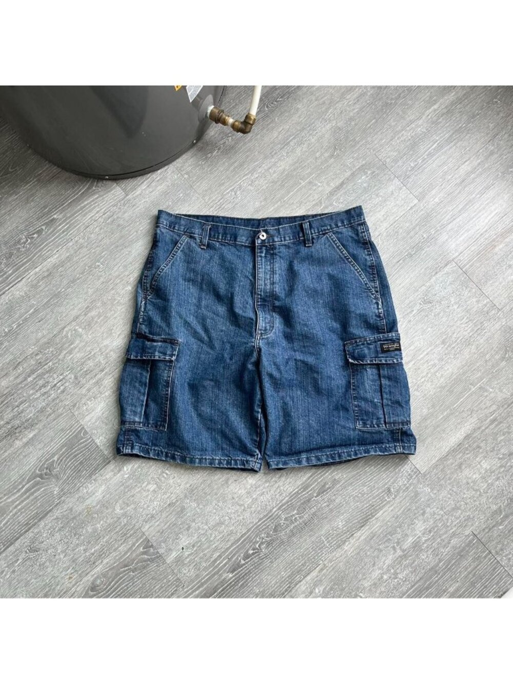 Navy Blue Wrangler Baggy / Relaxed Fit Denim Cargo Shorts / Jorts (Tagged W:38)